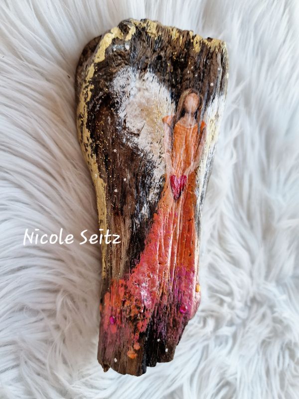 Schutzengel auf Treibholz gemalt * 19,5 x 8,5 x 5,5 cm * Treibholz Bodensee * Orange-Pink * Herz